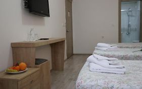Golden Apple Hotel
